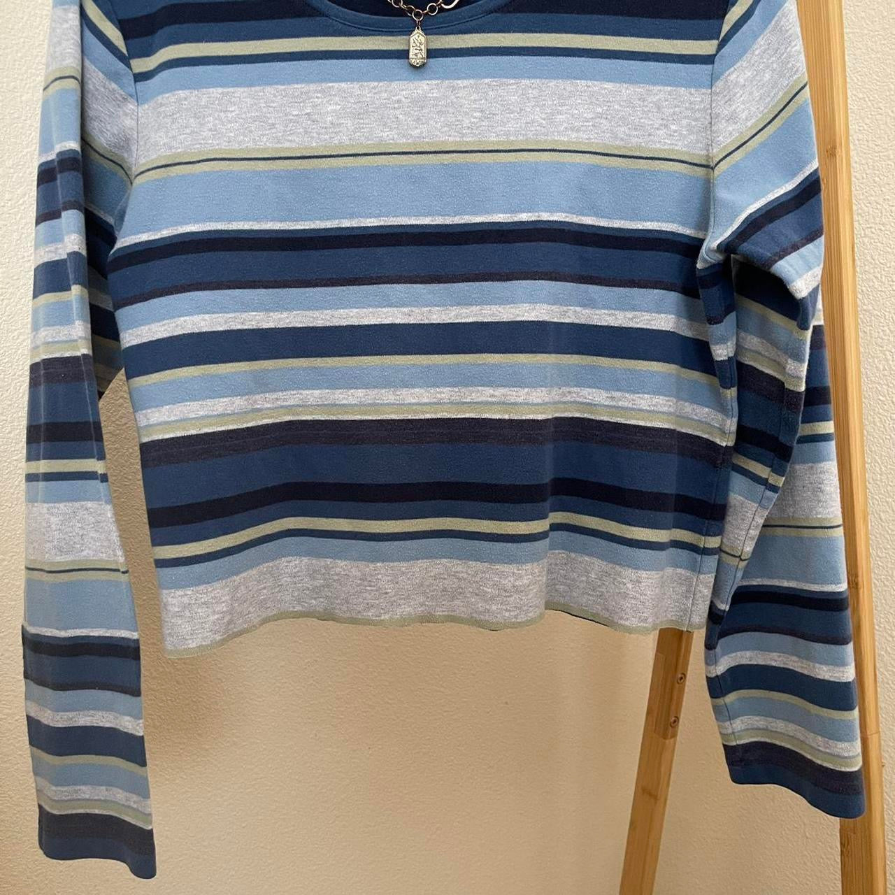unique vintage whimsy 90s y2k sleeved top