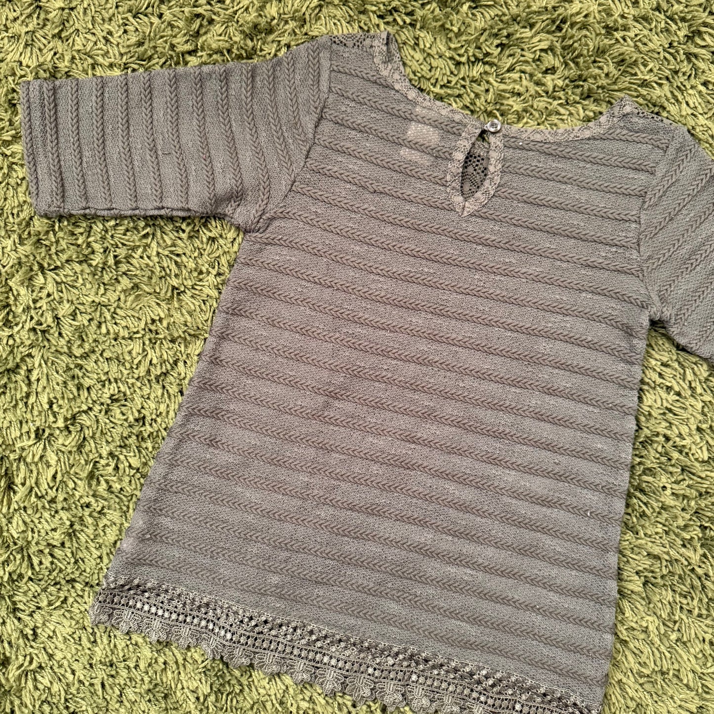 unique vintage whimsy 90s y2k sleeved top