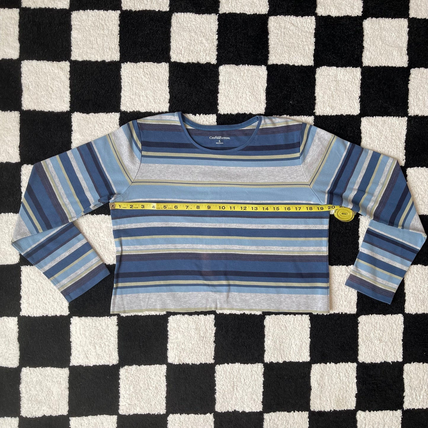 unique vintage whimsy 90s y2k sleeved top