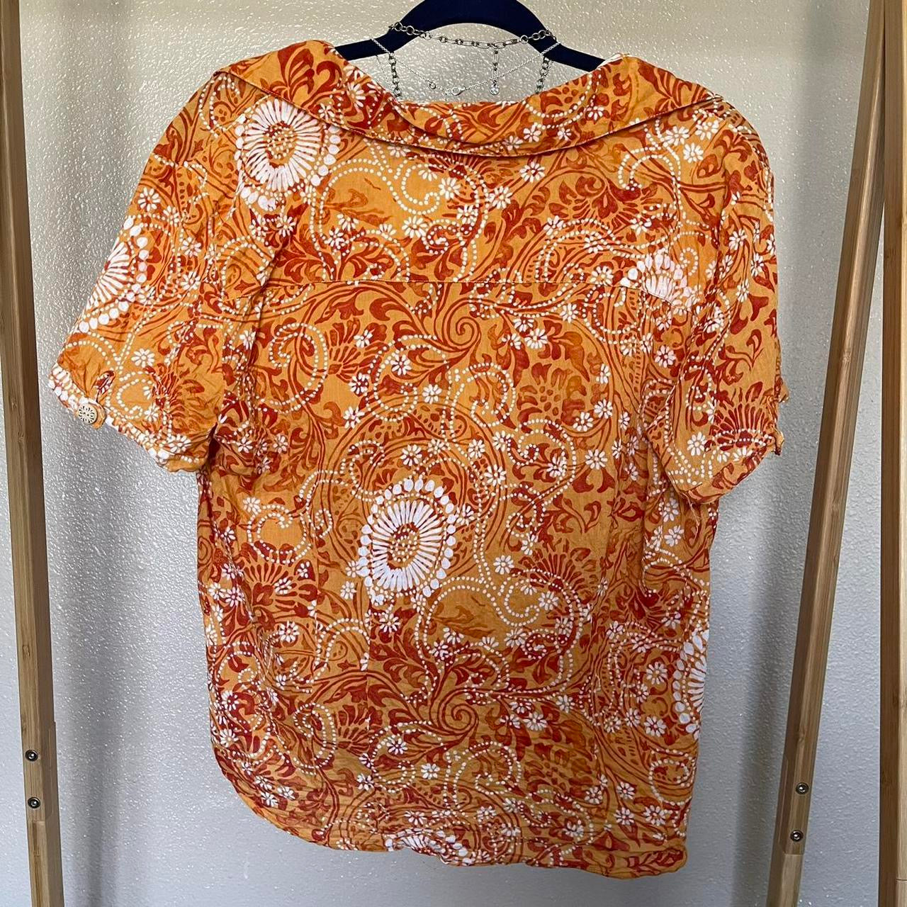 unique vintage whimsy 90s y2k button up top