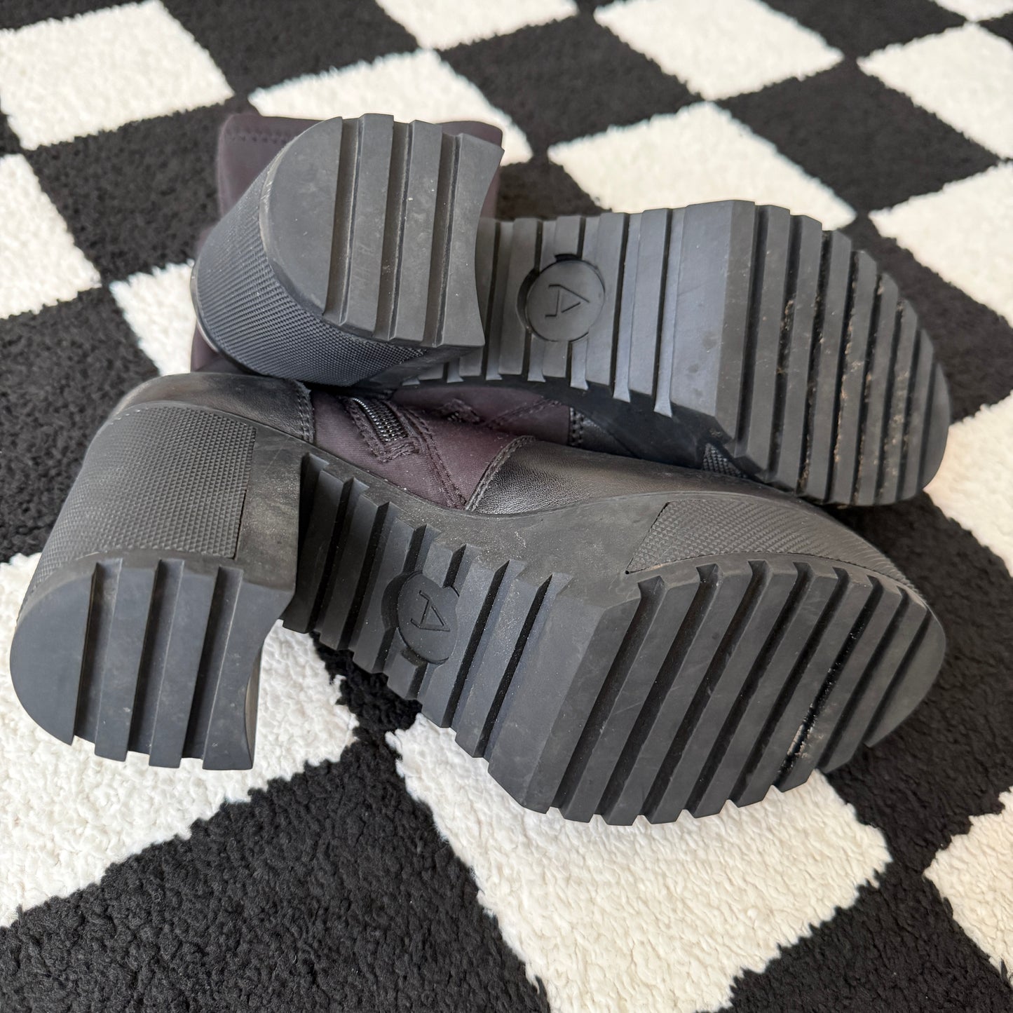 vintage whimsical 90s y2k chunky platform boots