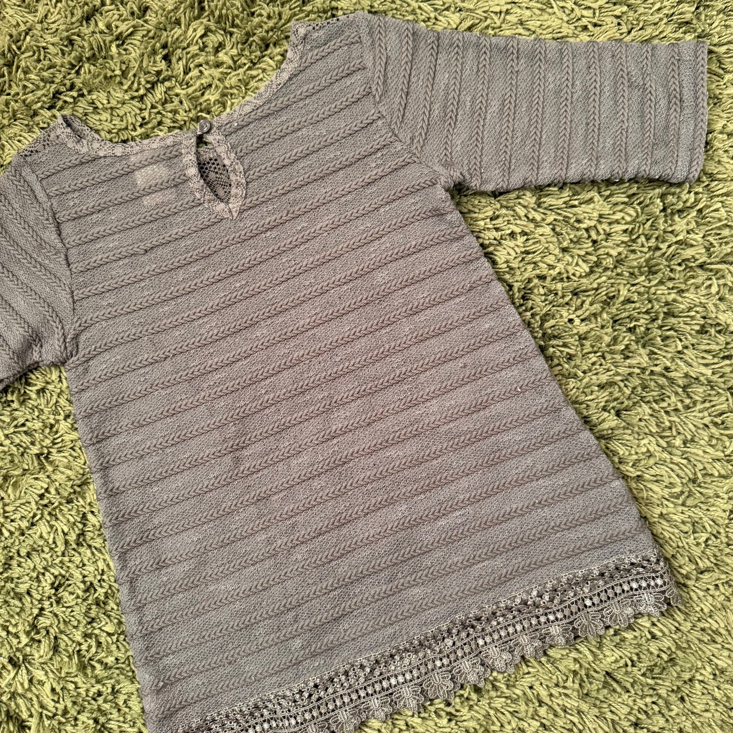 unique vintage whimsy 90s y2k sleeved top