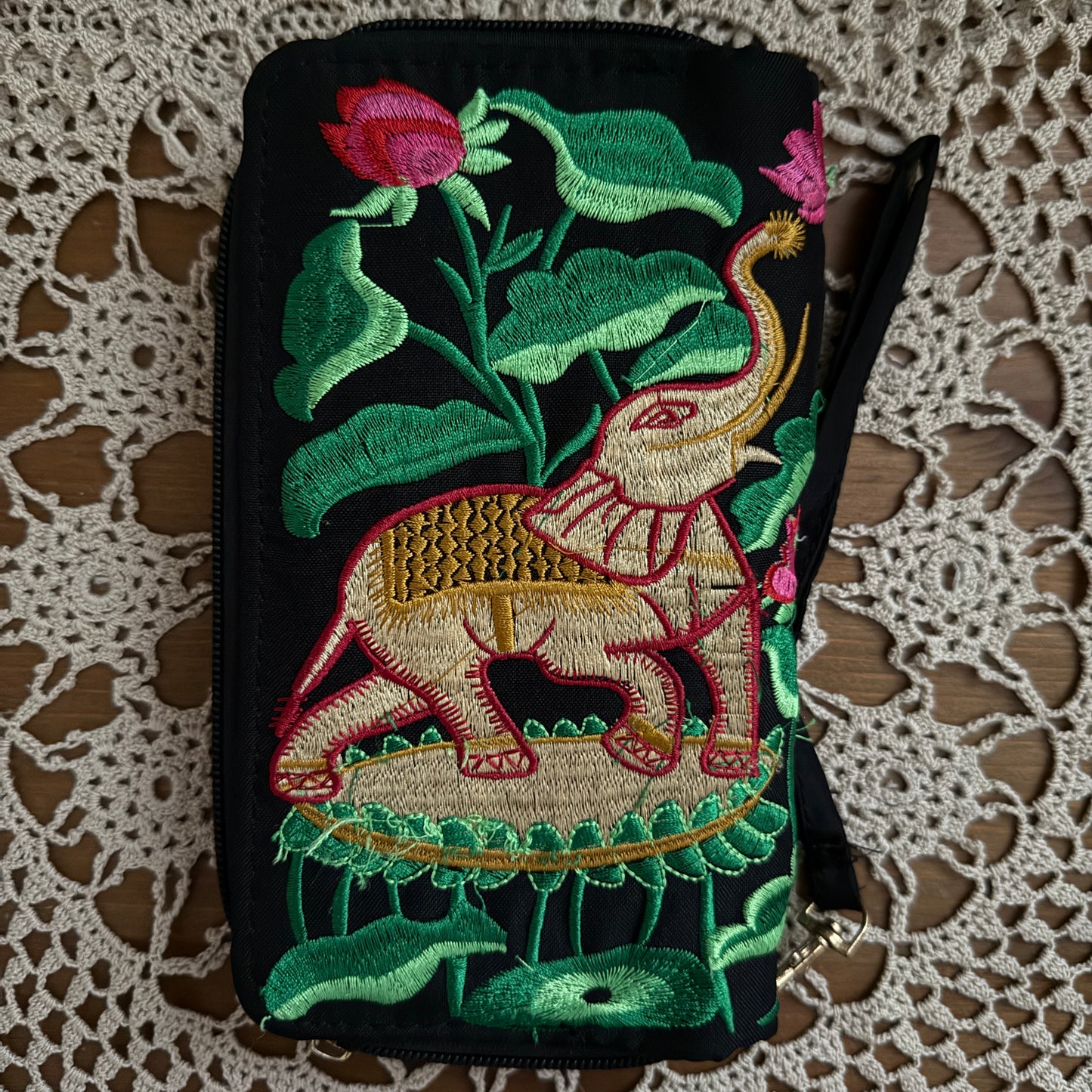 unique vintage whimsical 90s y2k embroidered wallet
