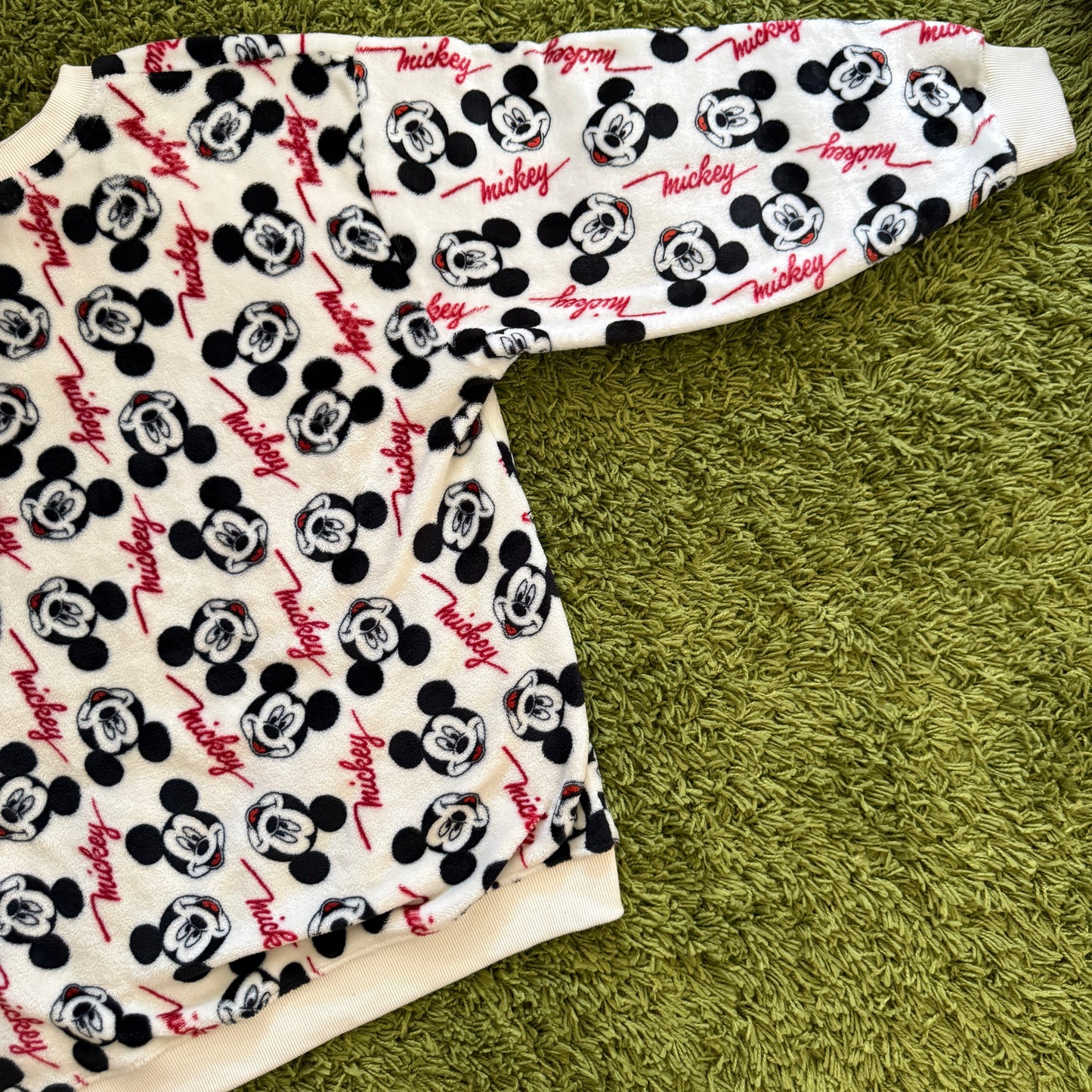 whimsical 90s y2k DISNEY graphic pullover sweatshirt