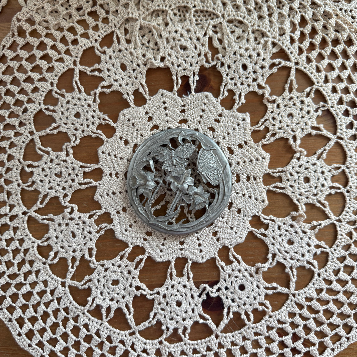 unique vintage whimsical trinket collectable jar lid