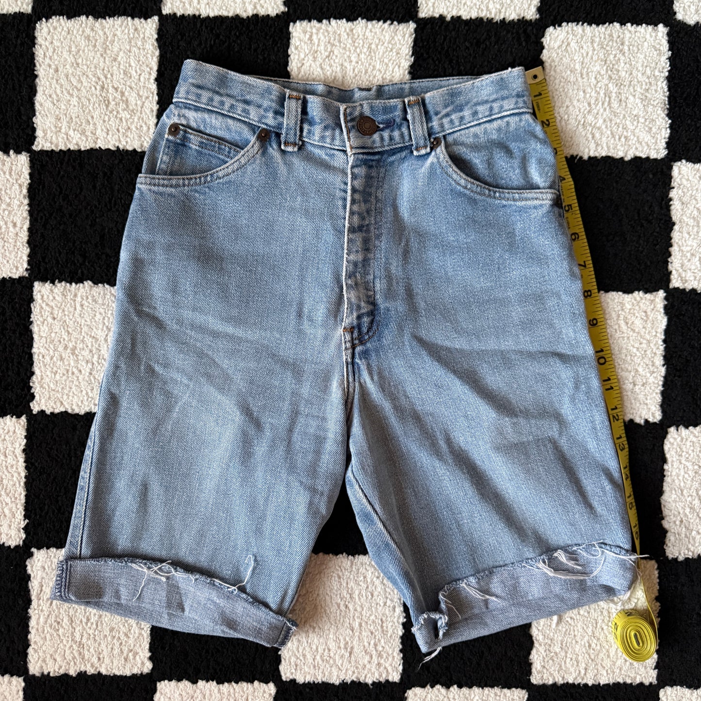 vintage whimsy 90s y2k LEVI’S denim bermuda shorts