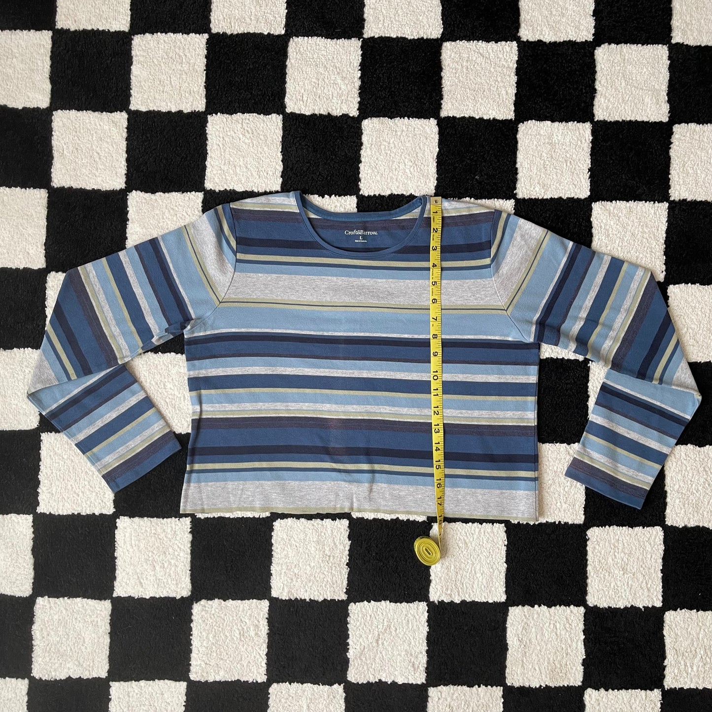 unique vintage whimsy 90s y2k sleeved top