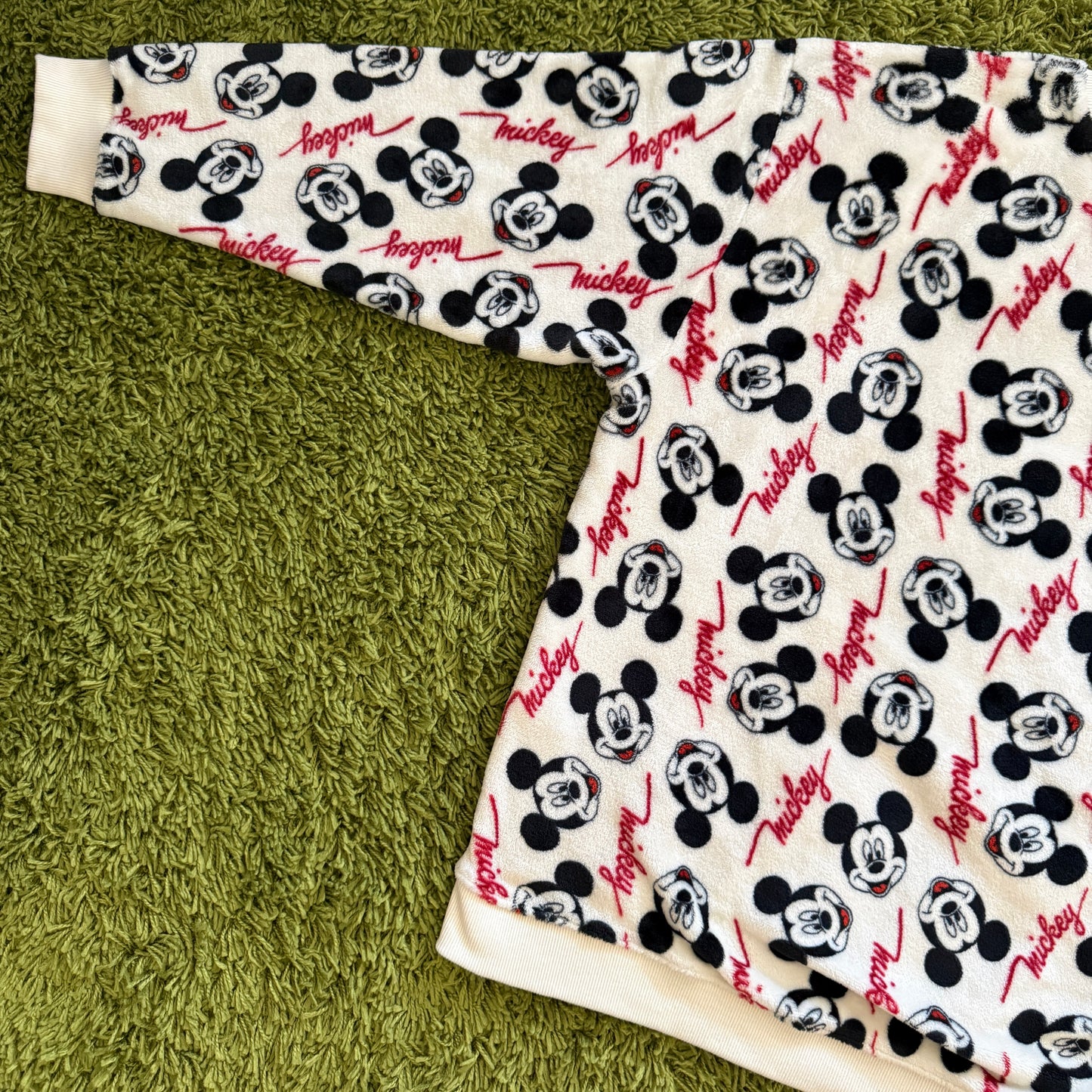 whimsical 90s y2k DISNEY graphic pullover sweatshirt