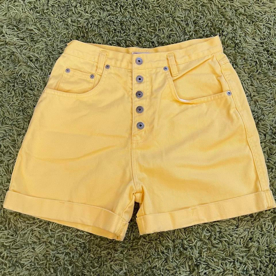 bermuda shorts