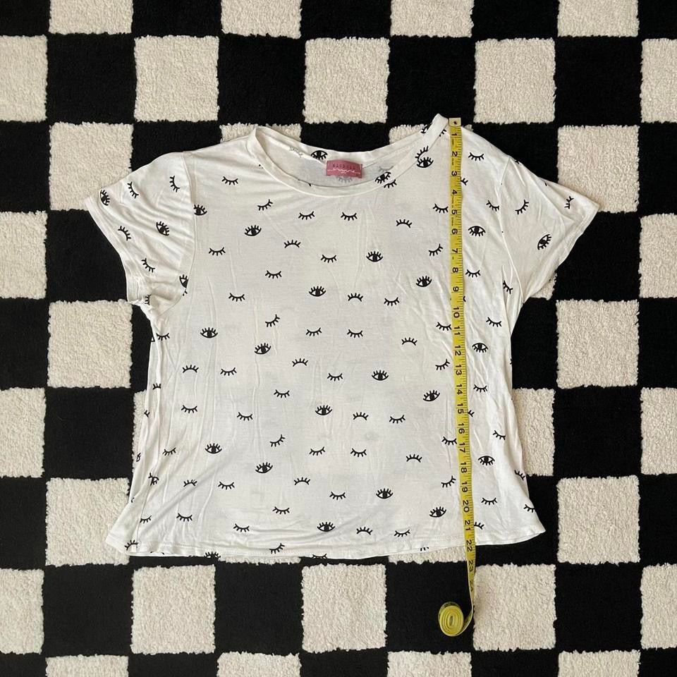 graphic t shirt