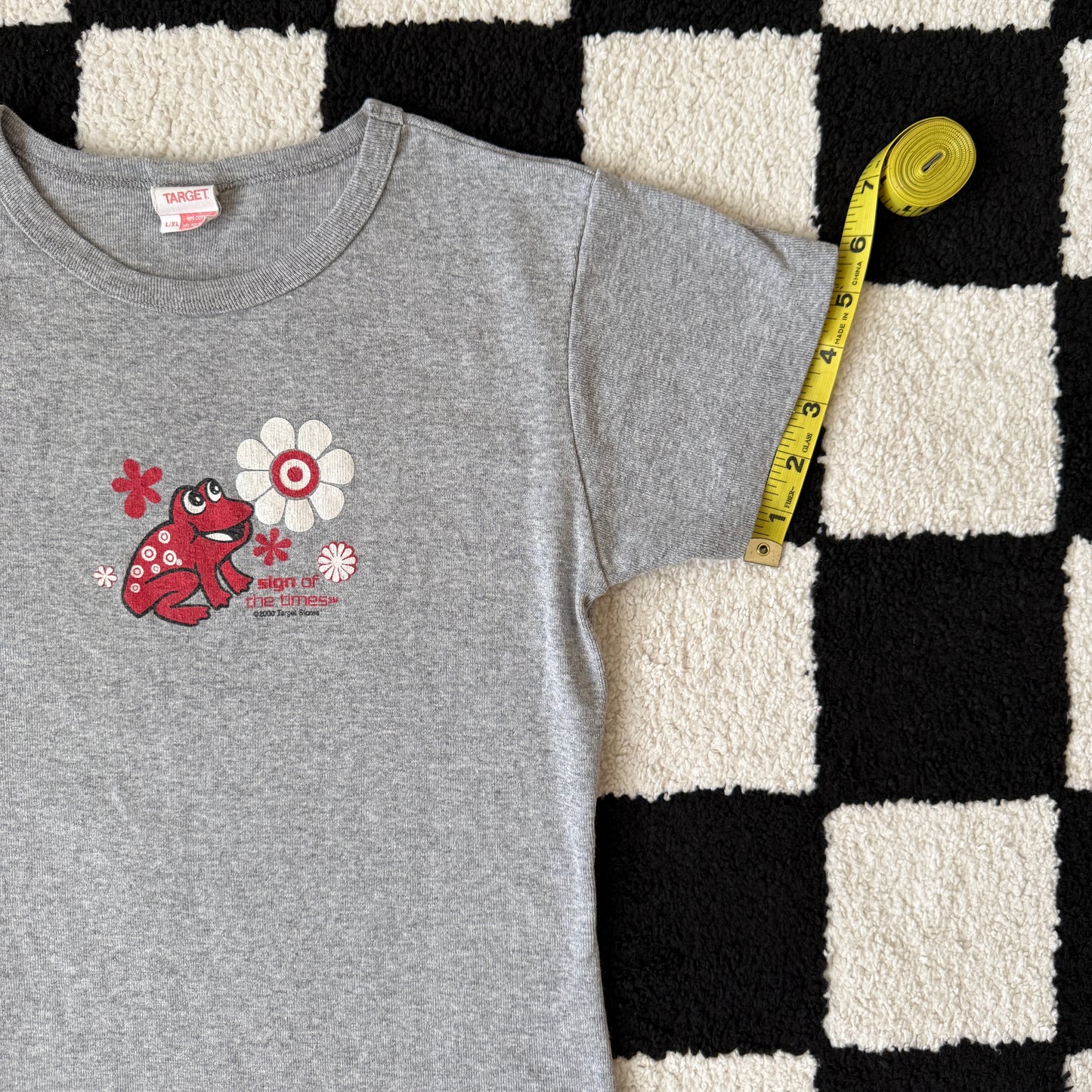 unique vintage whimsical 90s y2k frog graphic baby tee