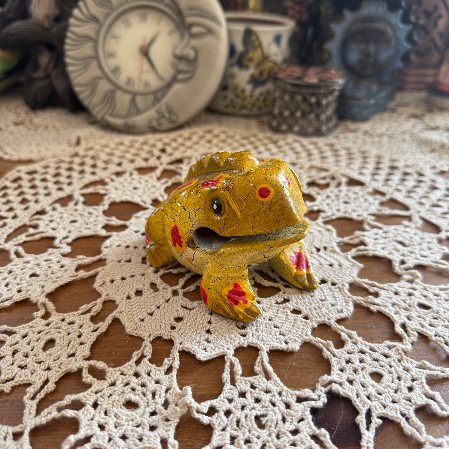 unique vintage whimsical frog figure collectable trinket