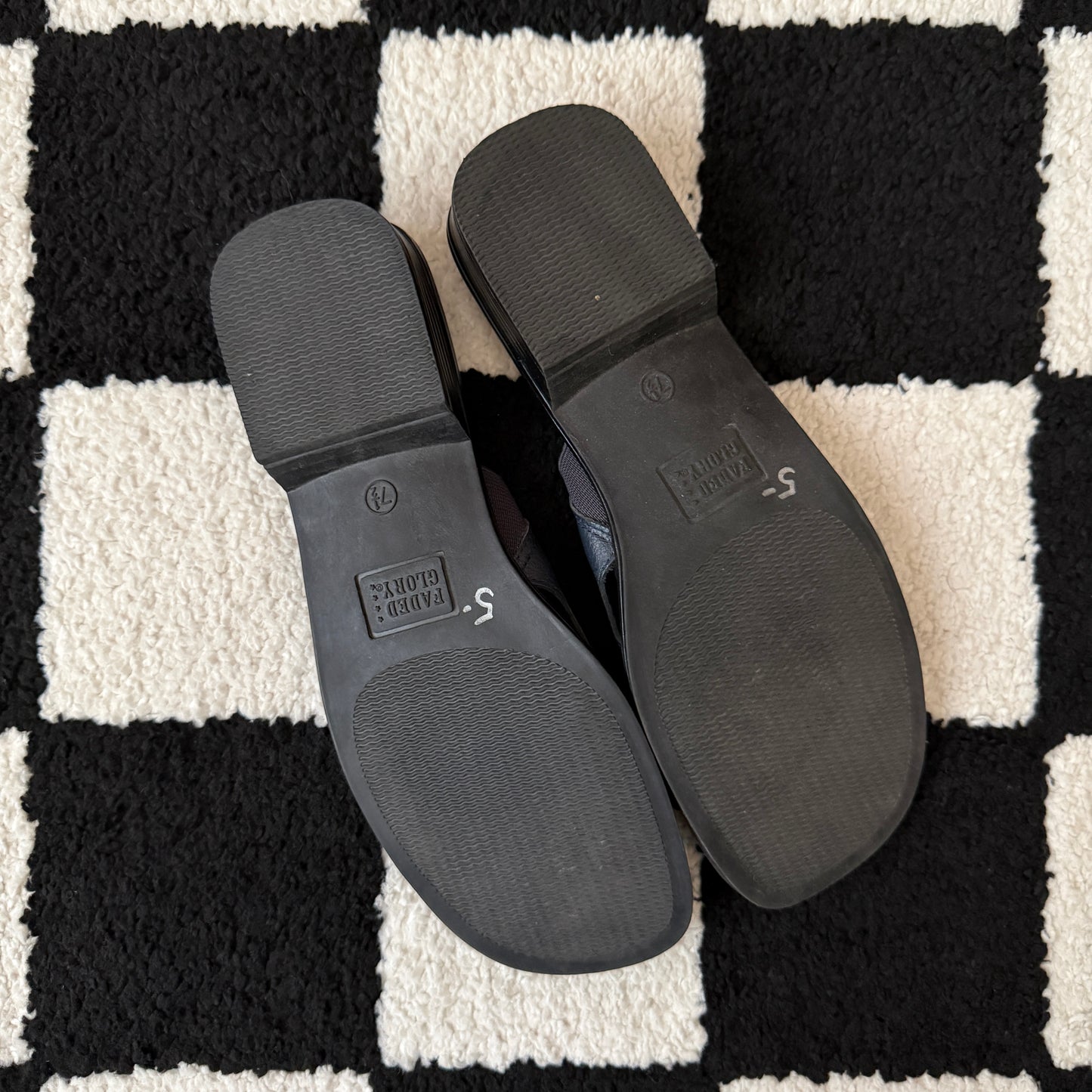 vintage whimsical 90s y2k mule sandals