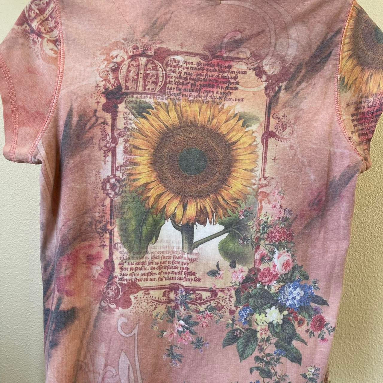 graphic floral t shirt