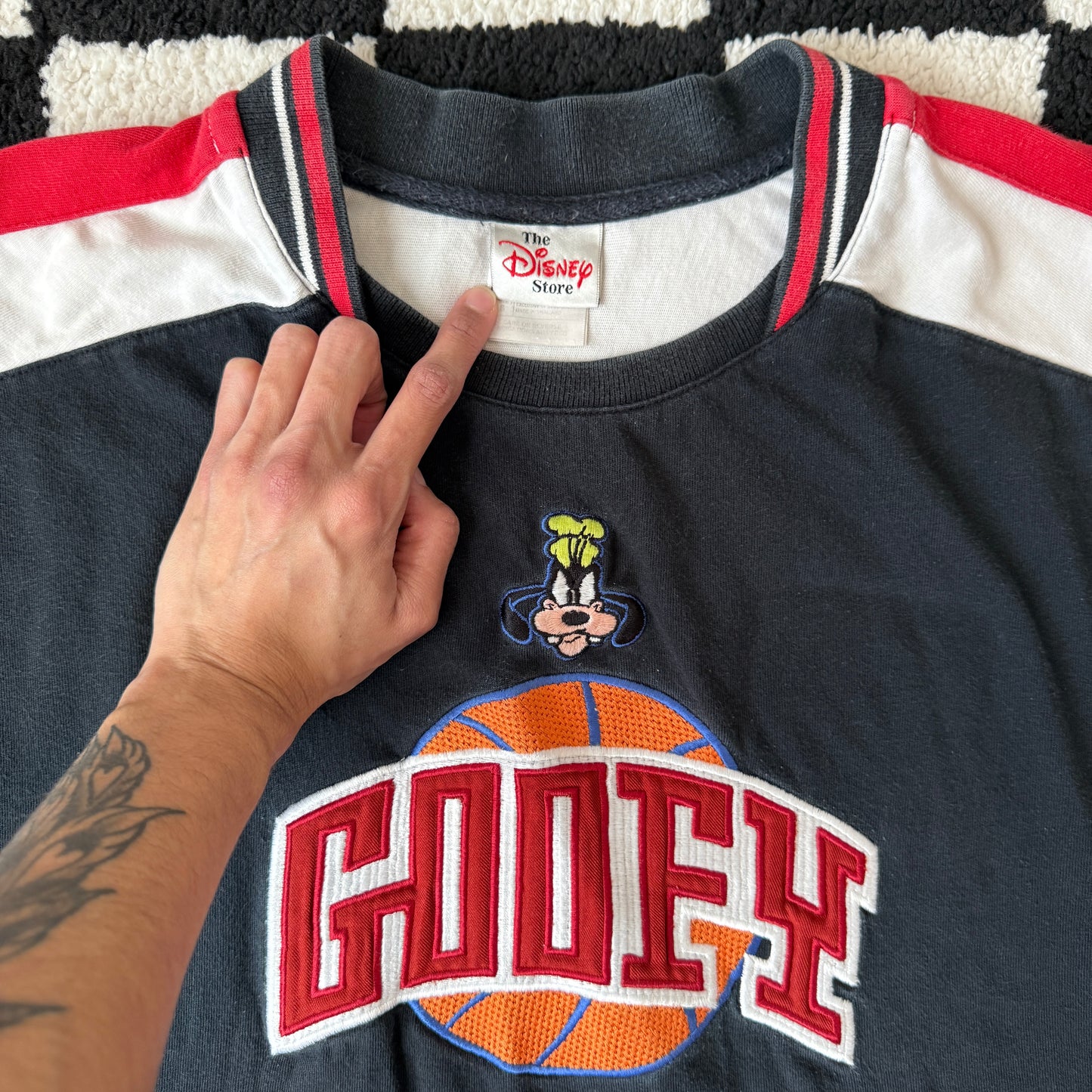 unique vintage whimsical 90s y2k GOOFY graphic t shirt