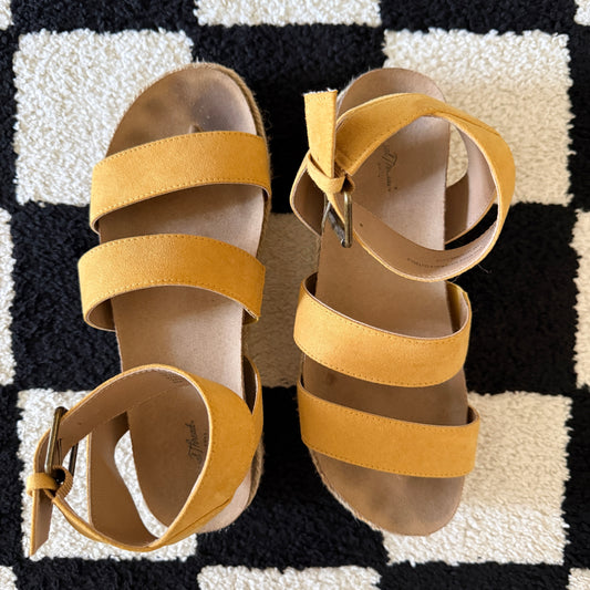 unique vintage whimsical 90s y2k chunky sandals