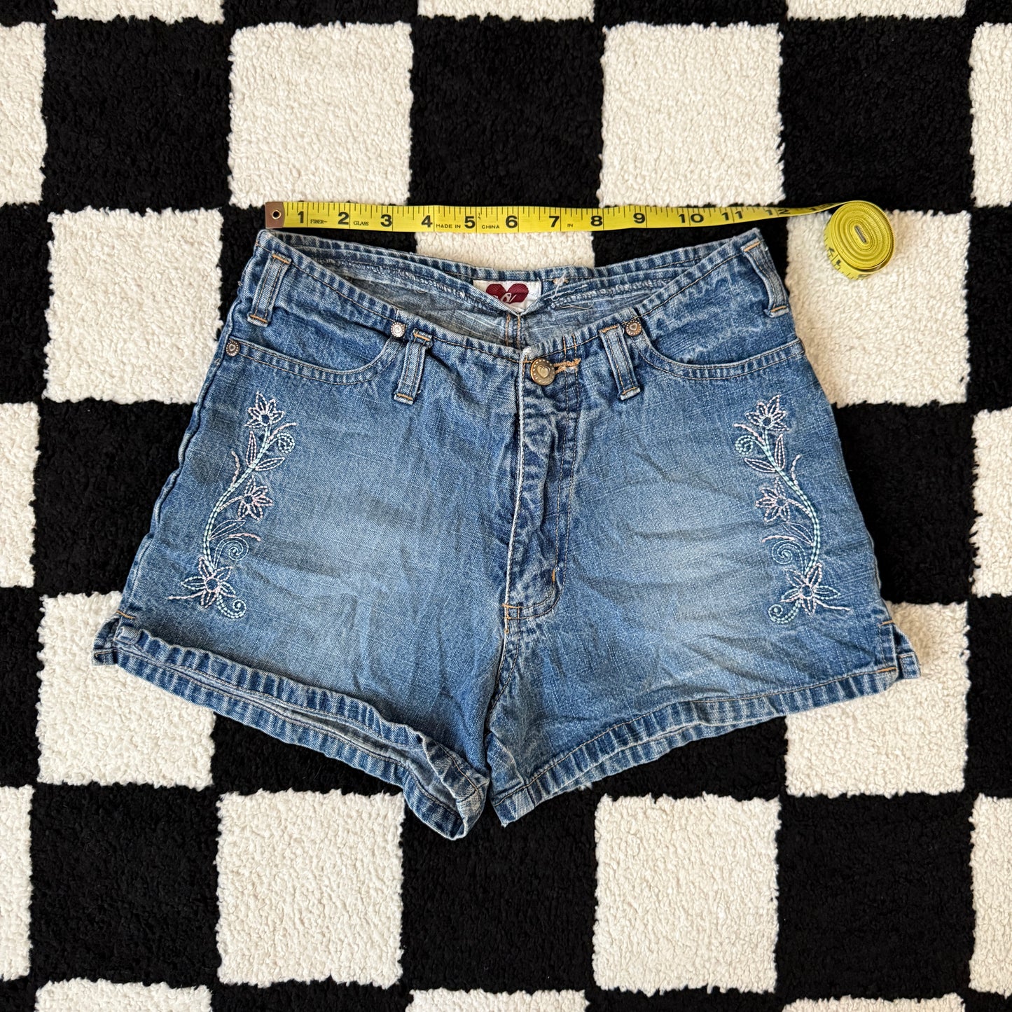 vintage whimsy 90s y2k denim embroidered shorts