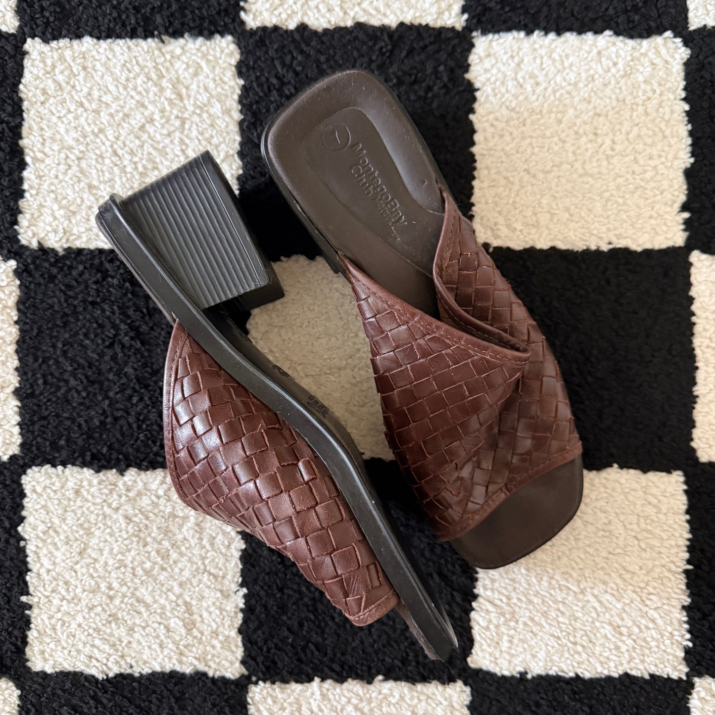 unique vintage whimsical 90s y2k MONTEGO BAY CLUB haurache chunky mule sandals