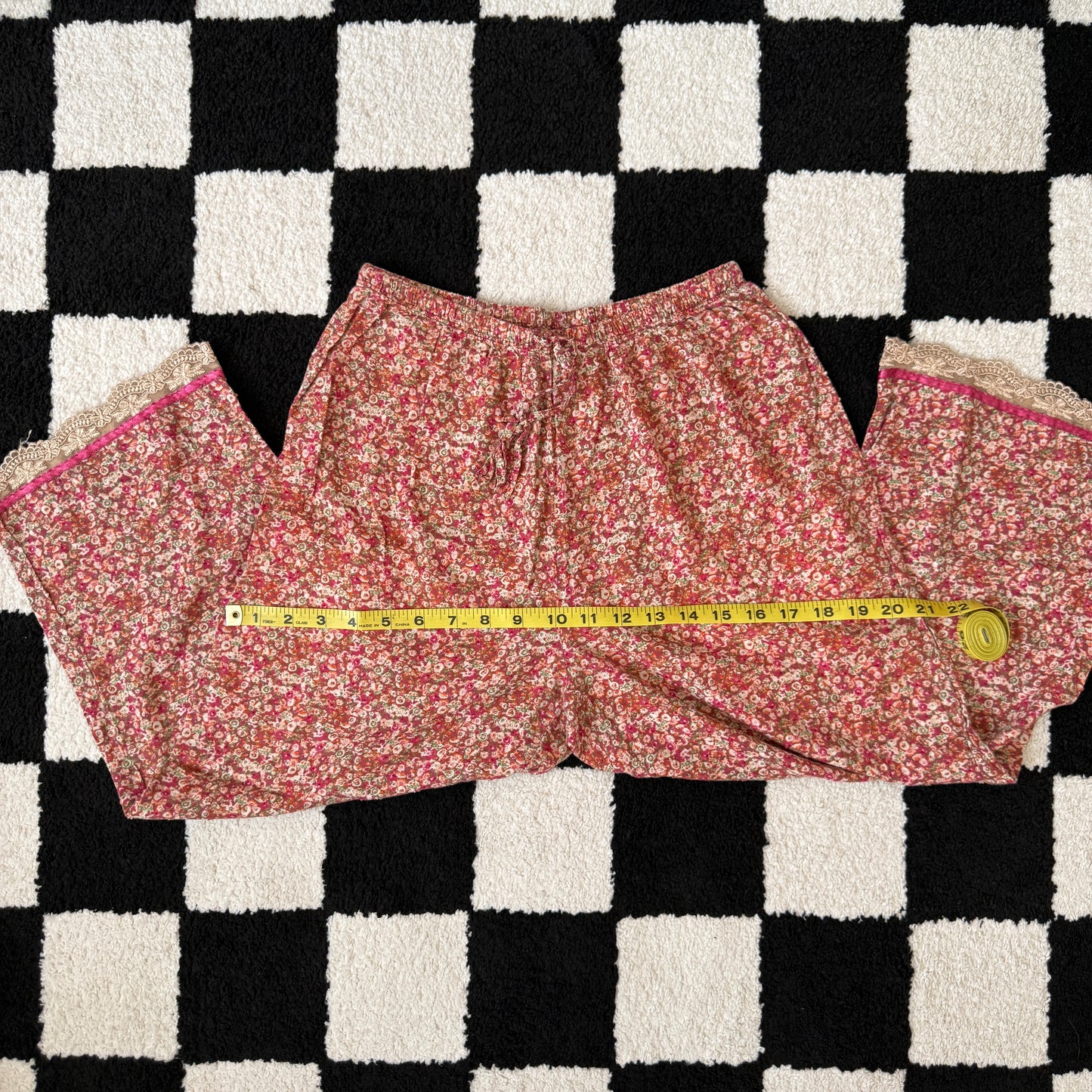 unique vintage whimsy 90s SLEEP SENSE capri lounge pants