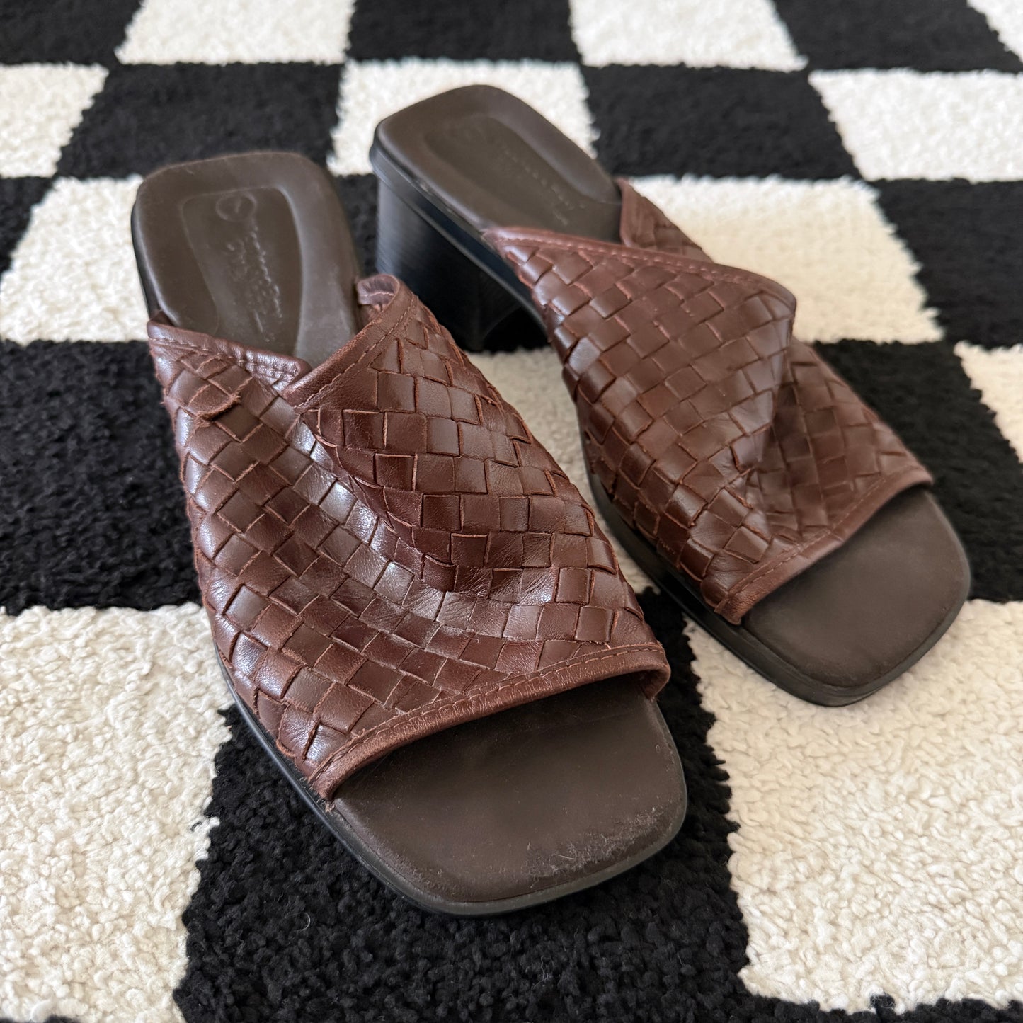 unique vintage whimsical 90s y2k MONTEGO BAY CLUB haurache chunky mule sandals