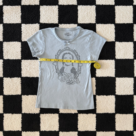 unique vintage whimsical 90s y2k THE WIZARD OF OZ graphic baby tee