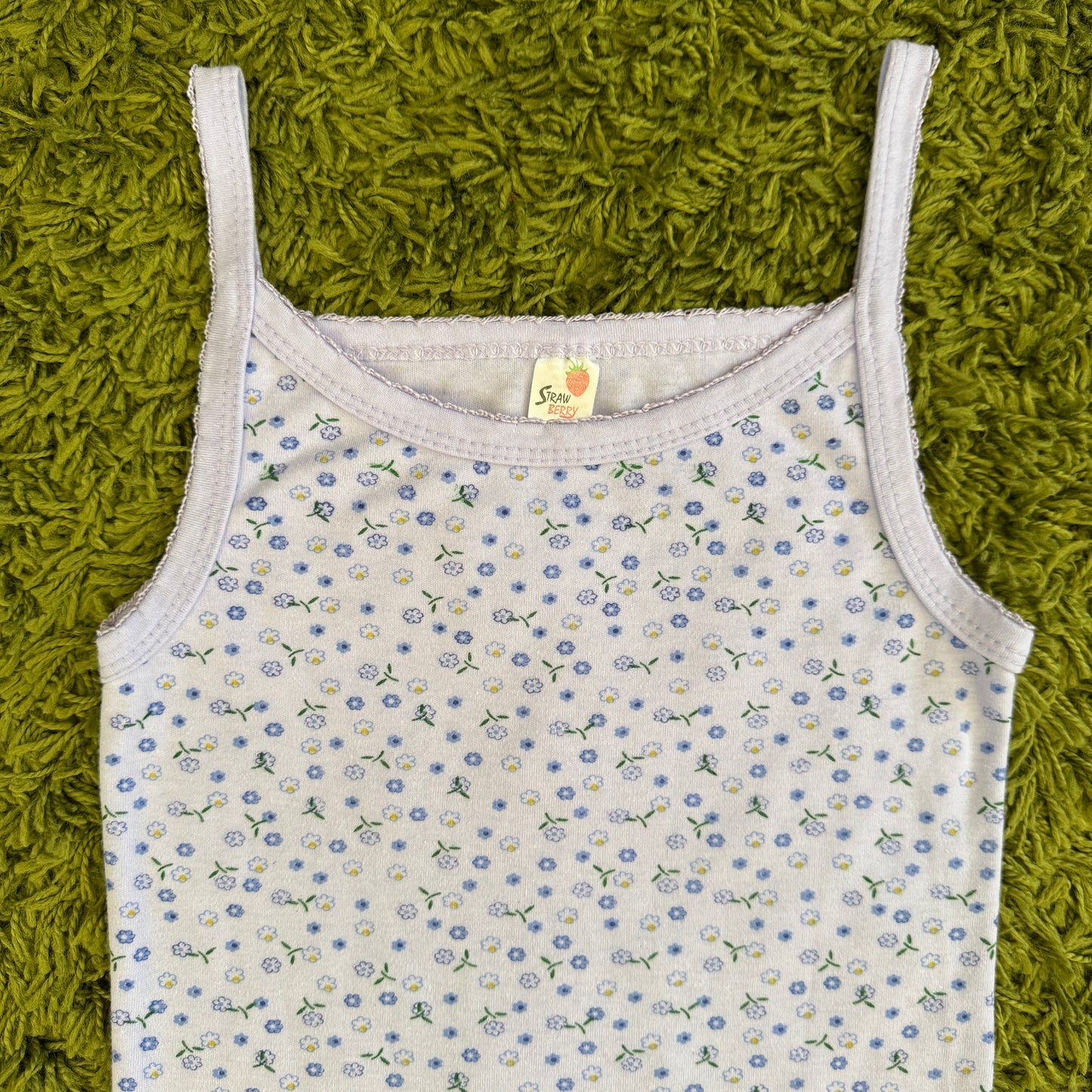 unique vintage whimsy 90s y2k graphic cami top