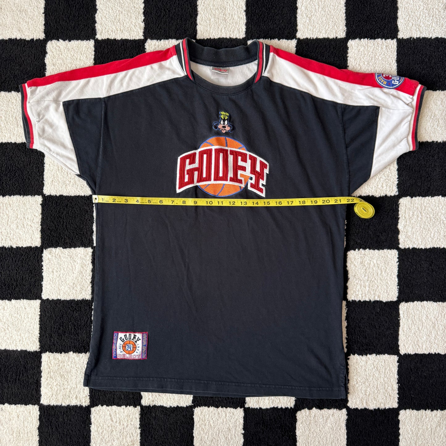 unique vintage whimsical 90s y2k GOOFY graphic t shirt