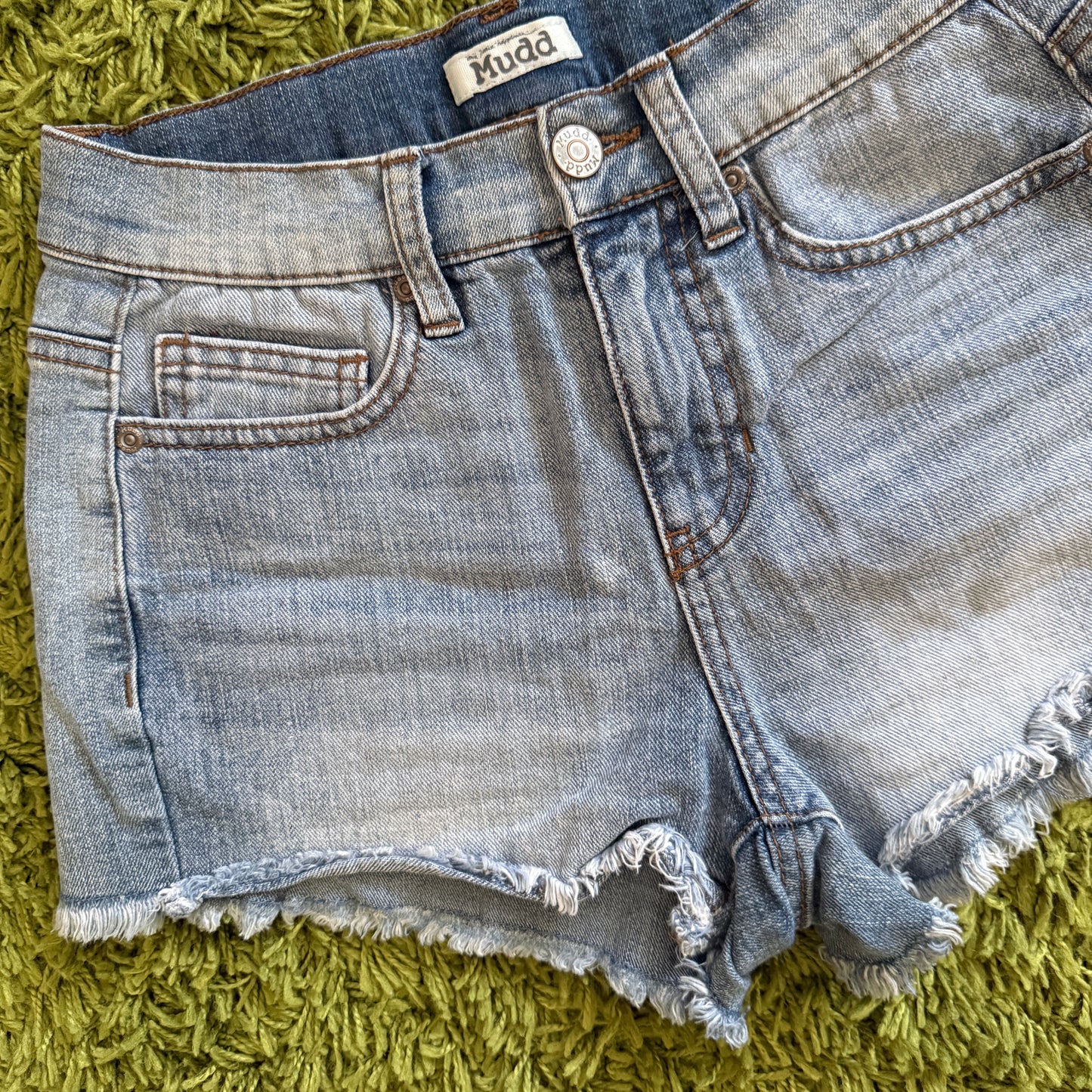 vintage whimsy 90s y2k MUDD denim shorts