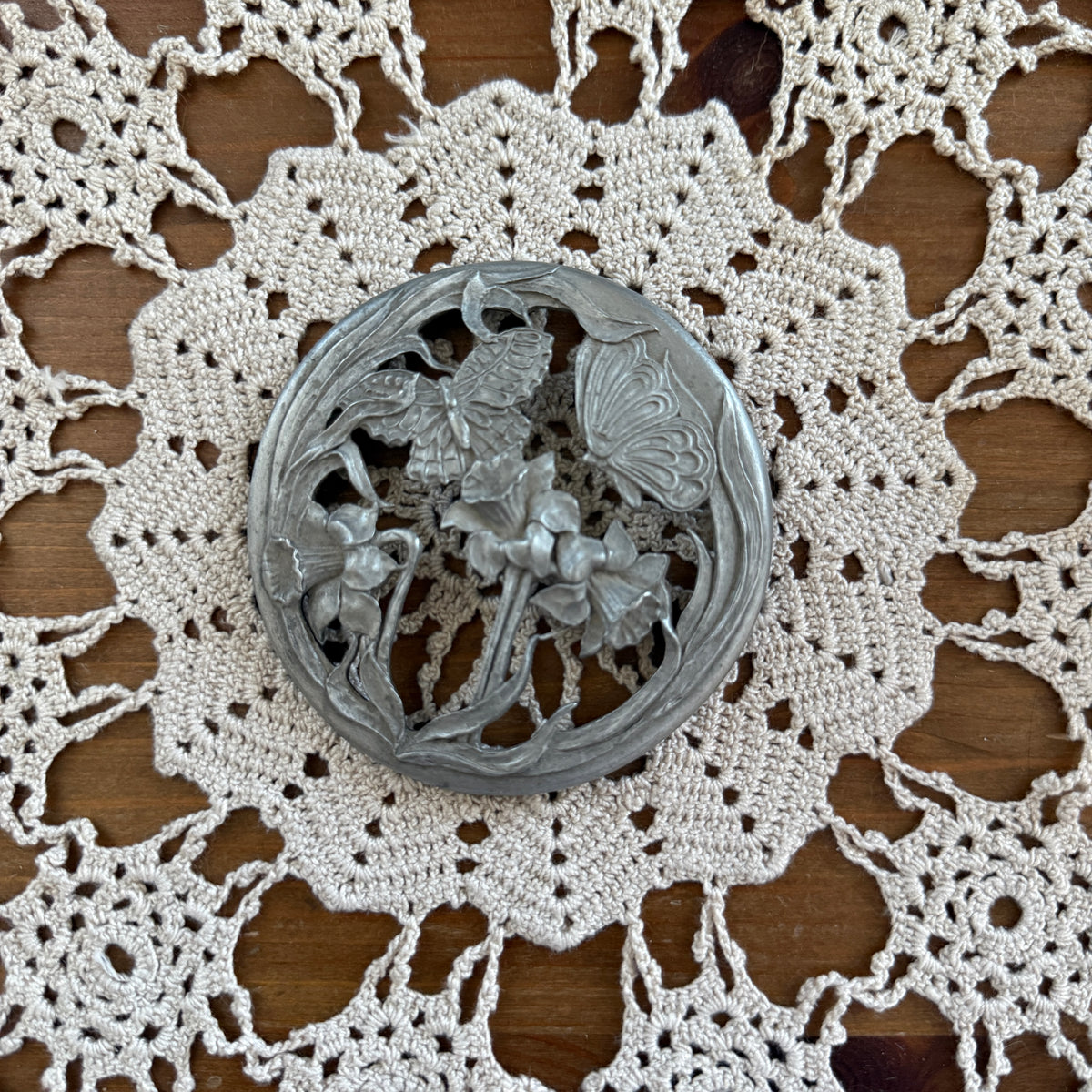 unique vintage whimsical trinket collectable jar lid