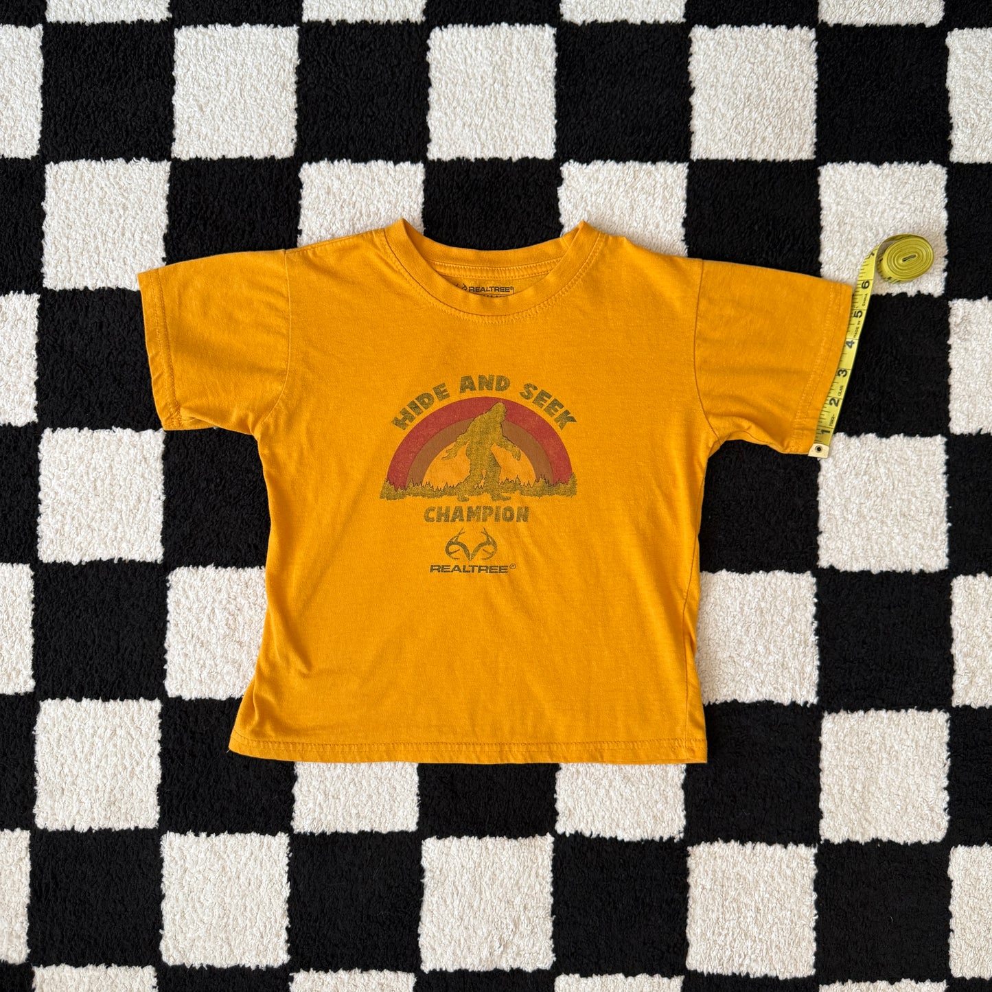 unique vintage whimsy 90s y2k REALTREE graphic baby tee