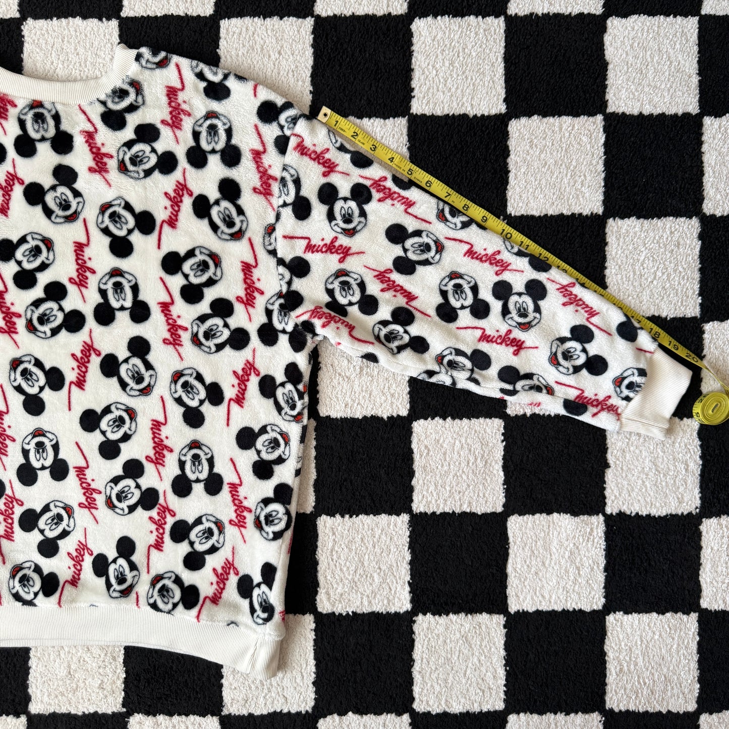 whimsical 90s y2k DISNEY graphic pullover sweatshirt