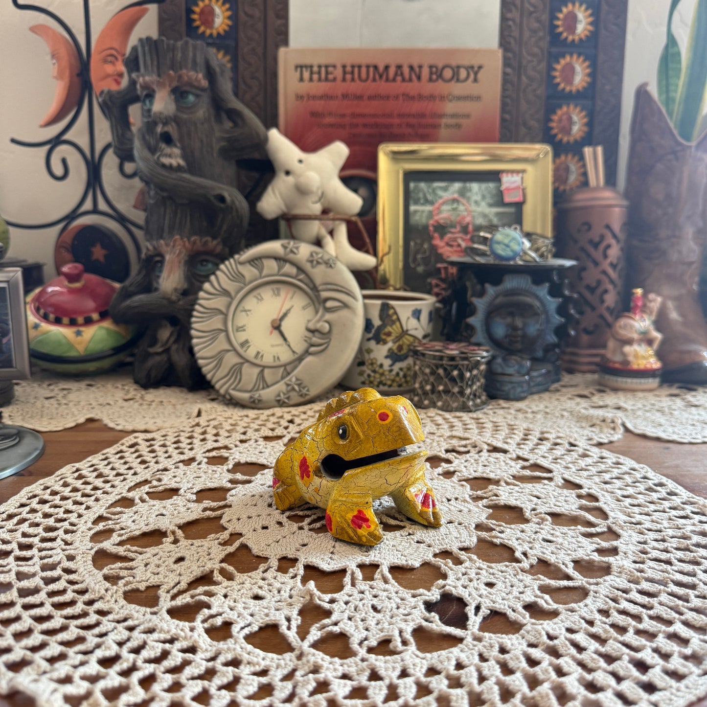 unique vintage whimsical frog figure collectable trinket