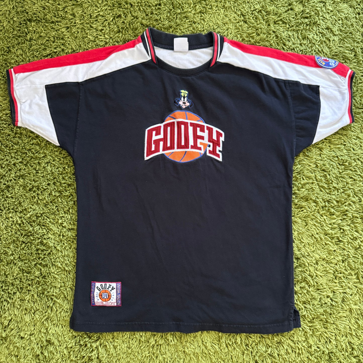 unique vintage whimsical 90s y2k GOOFY graphic t shirt