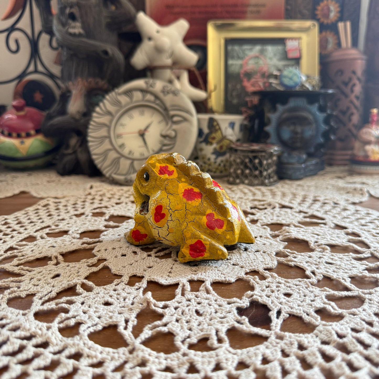 unique vintage whimsical frog figure collectable trinket