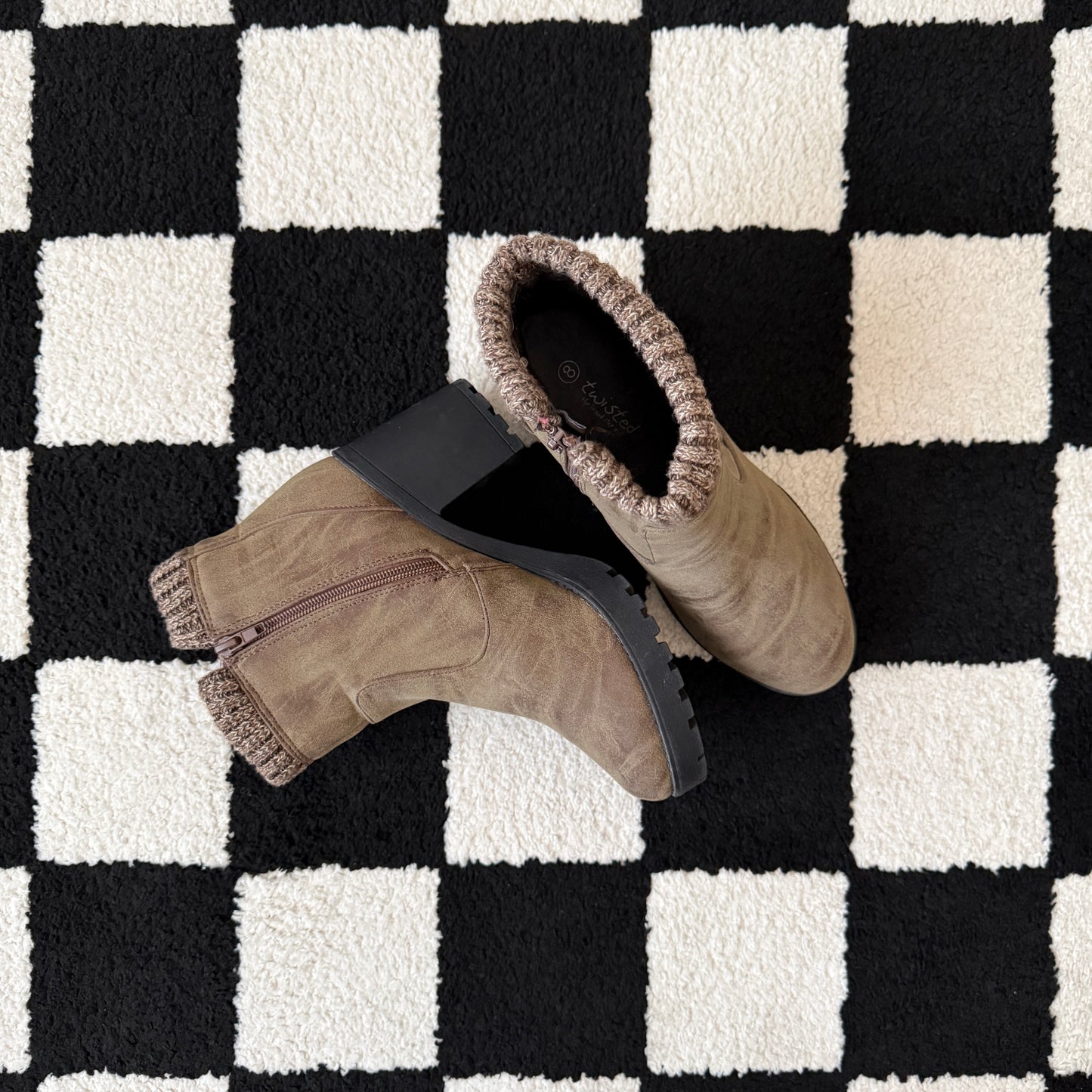 vintage whimsical 90s y2k chunky platform boots