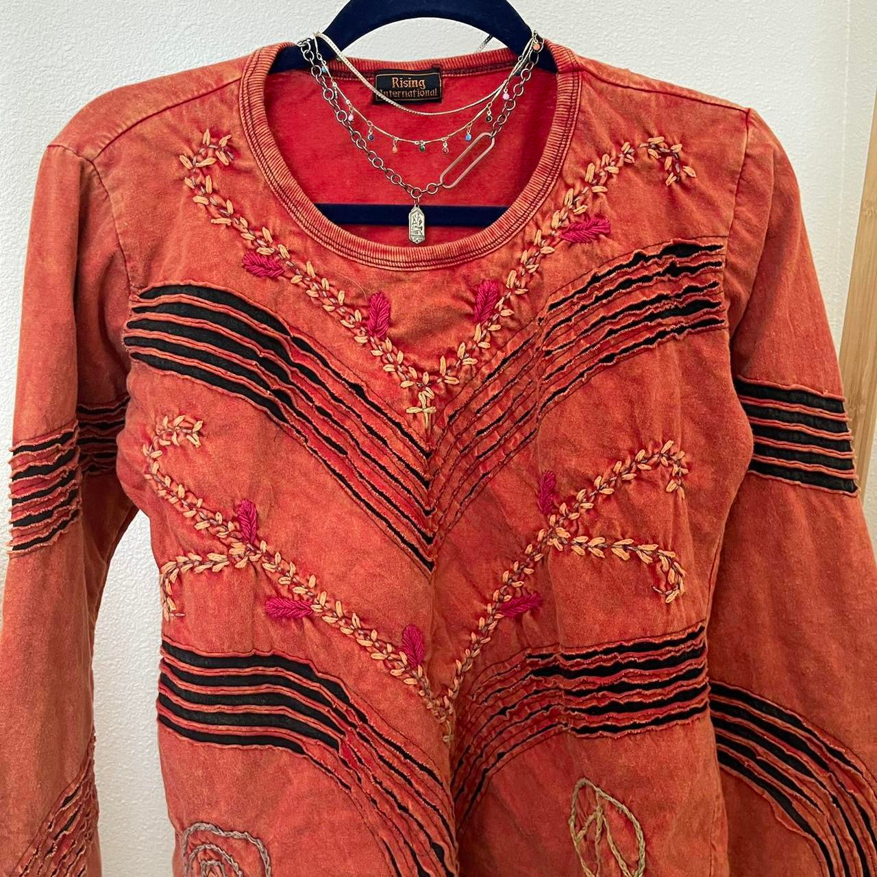 unique vintage whimsy 90s y2k embroidered sleeved top