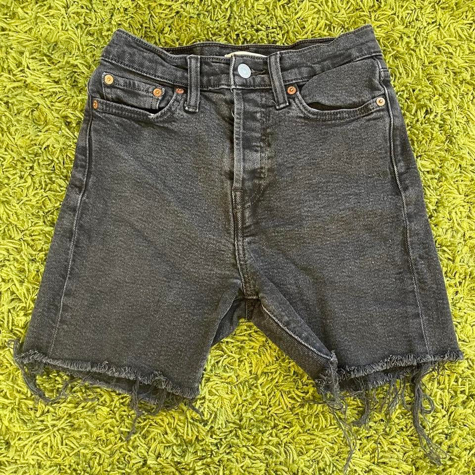 Levi’s bermuda shorts