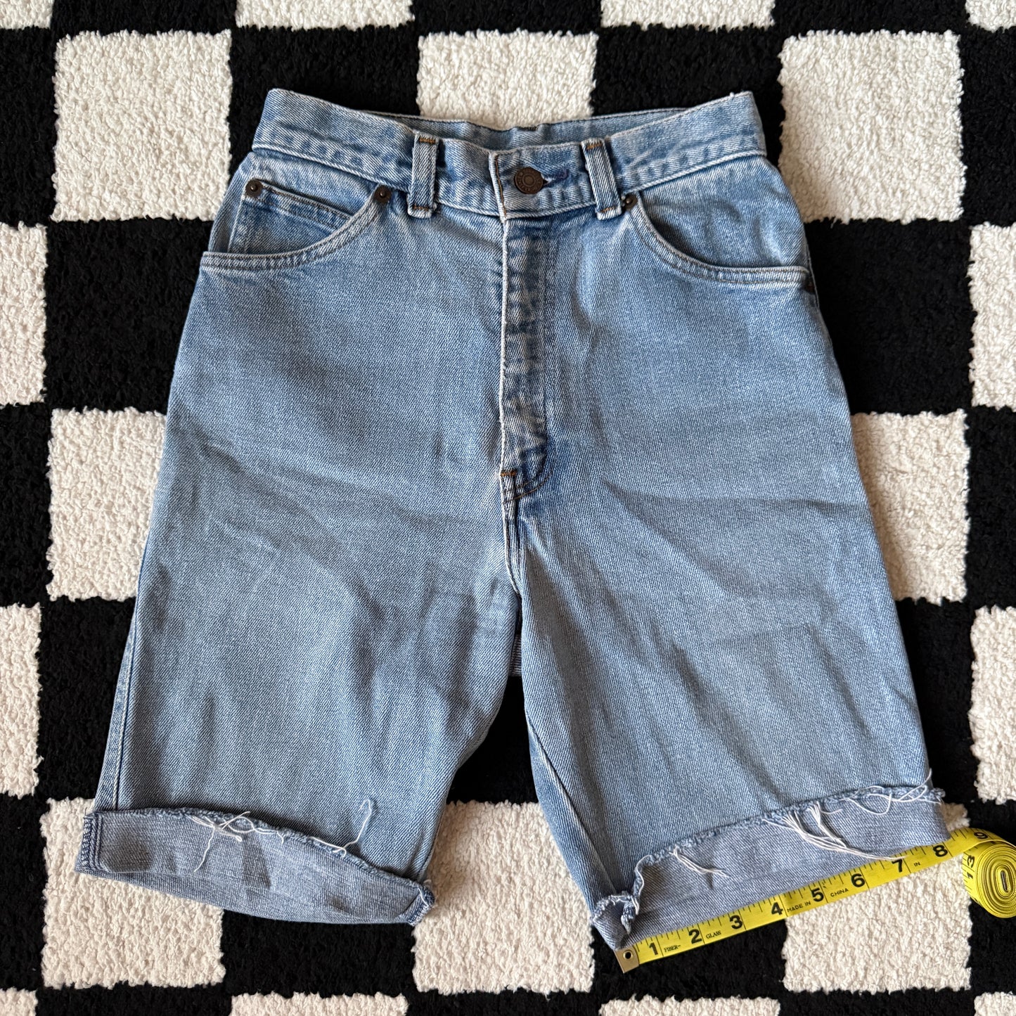 vintage whimsy 90s y2k LEVI’S denim bermuda shorts