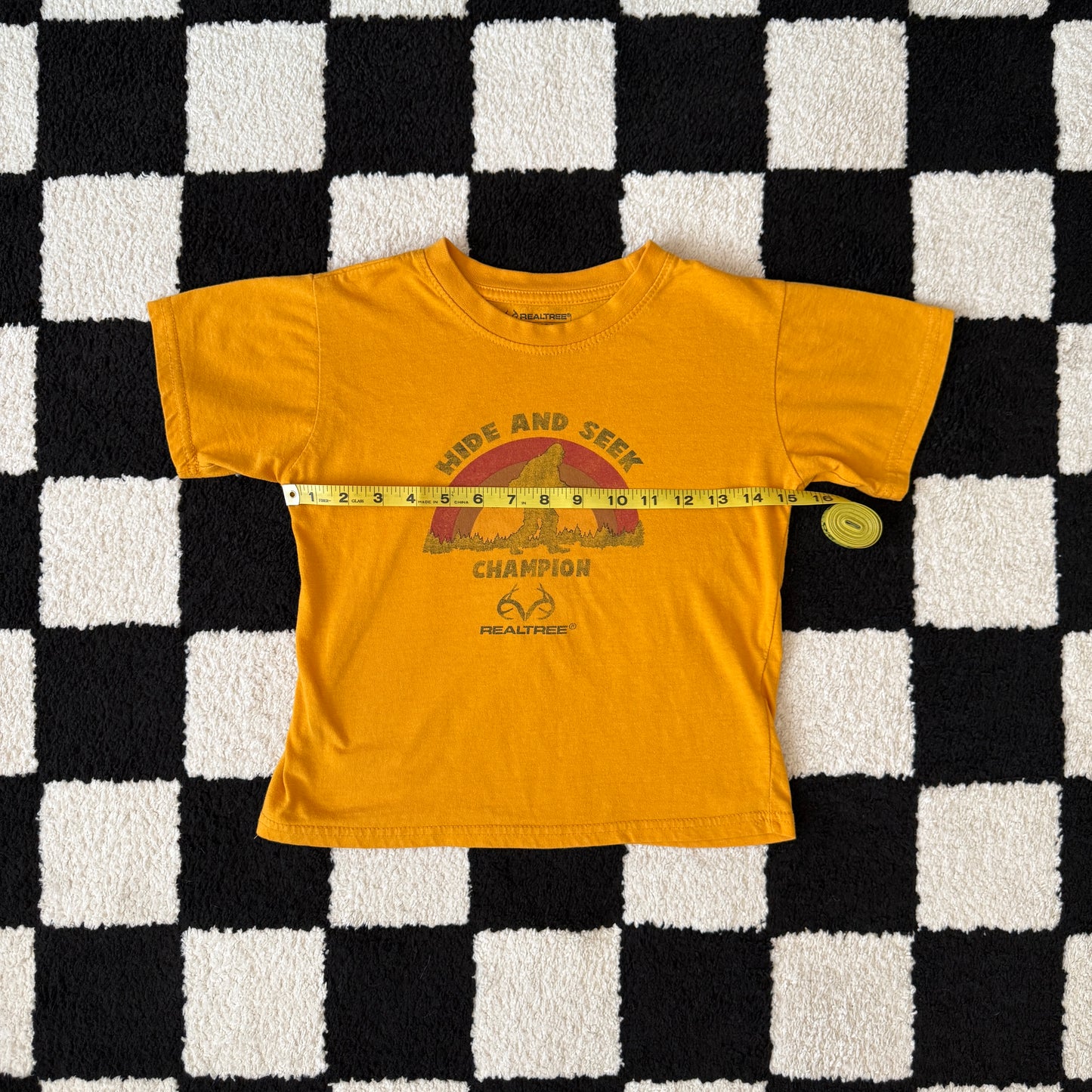 unique vintage whimsy 90s y2k REALTREE graphic baby tee