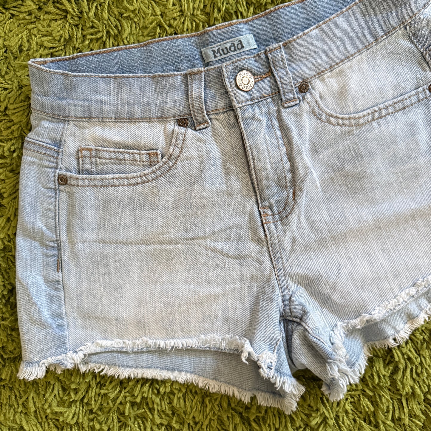 vintage whimsy 90s y2k MUDD denim shorts