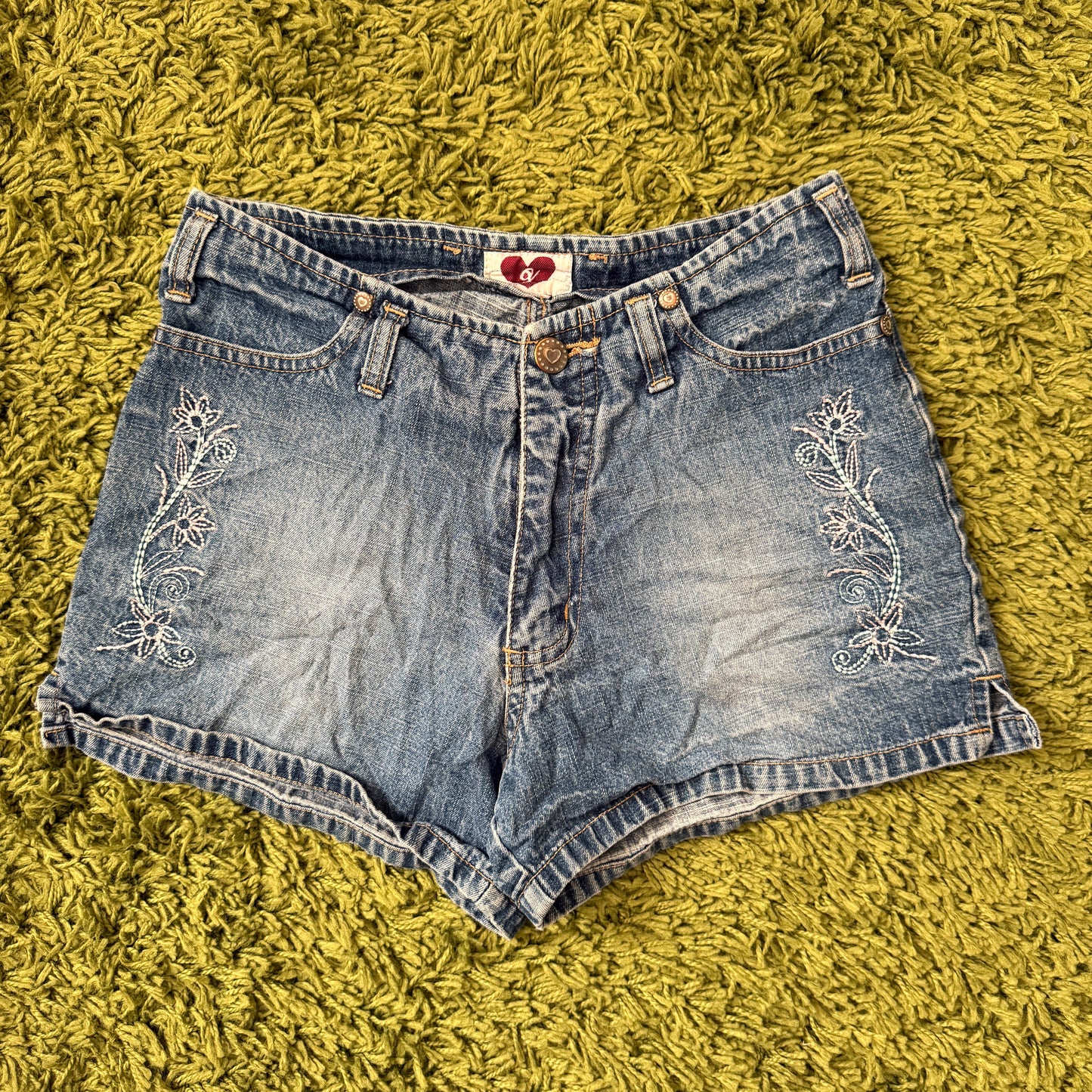 vintage whimsy 90s y2k denim embroidered shorts
