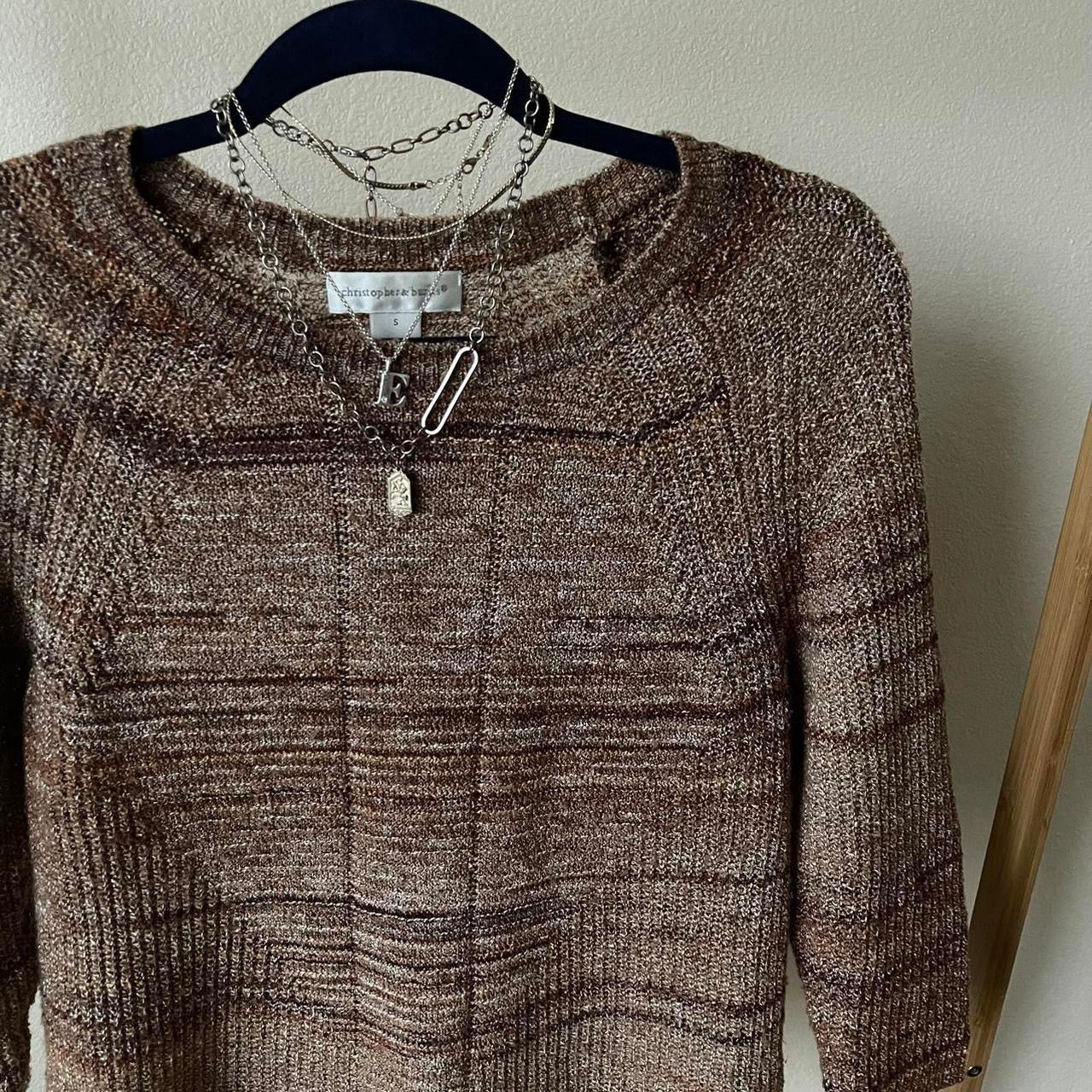 earth tone quarter sleeve knit top