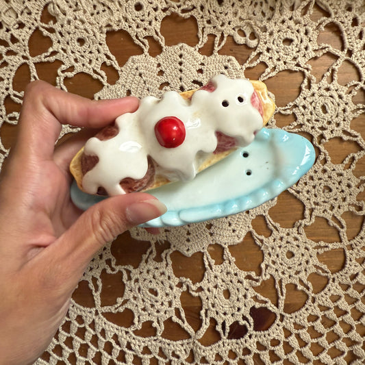 unique vintage ceramic salt and pepper shakers banana split sundae collectable