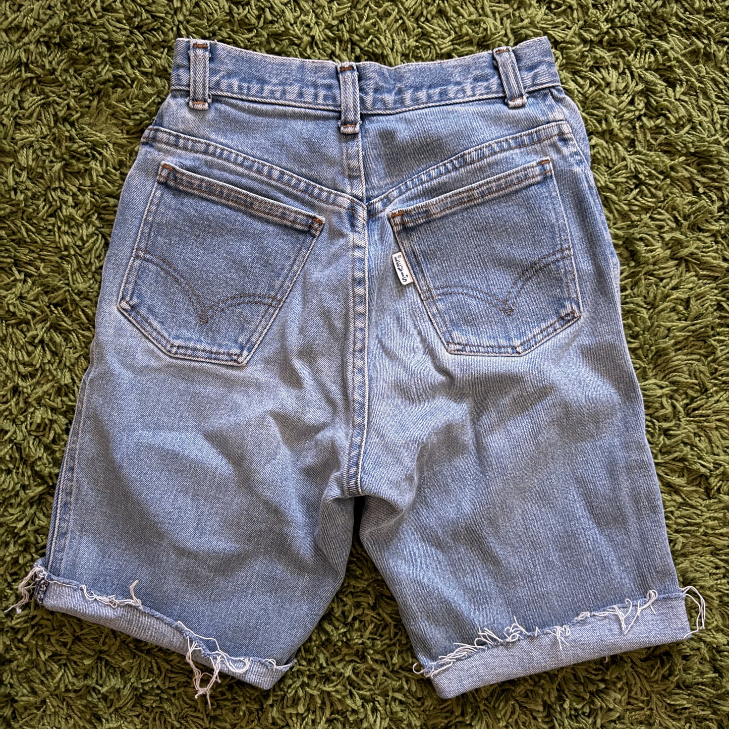 vintage whimsy 90s y2k LEVI’S denim bermuda shorts