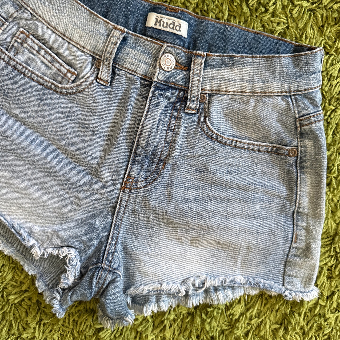 vintage whimsy 90s y2k MUDD denim shorts