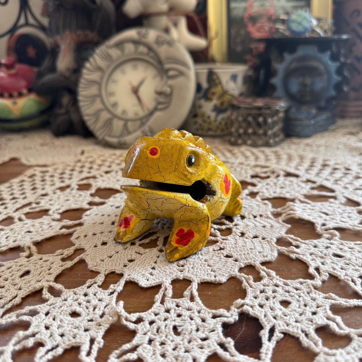 unique vintage whimsical frog figure collectable trinket