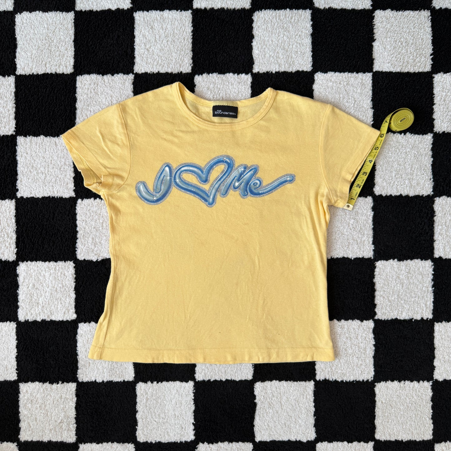 unique vintage whimsy 90s y2k NO BOUNDARIES graphic baby tee
