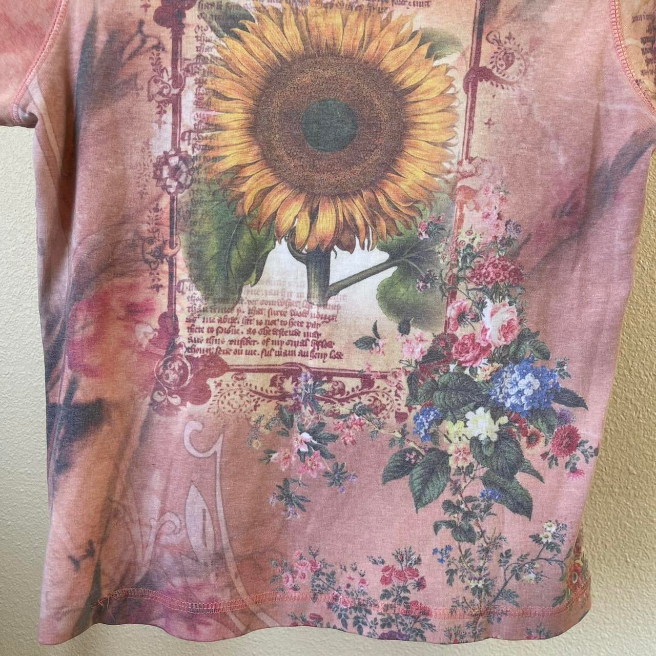 graphic floral t shirt