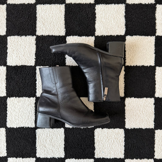 vintage whimsy black boots