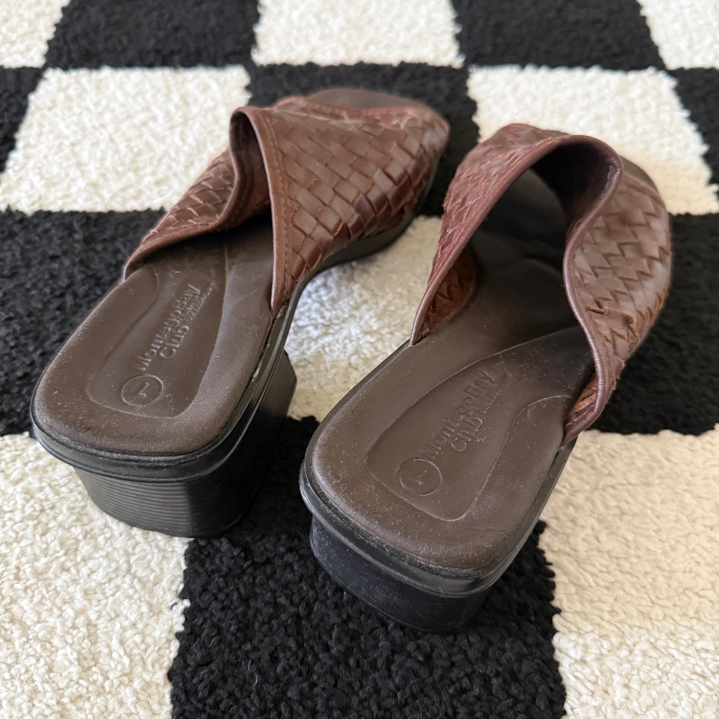 unique vintage whimsical 90s y2k MONTEGO BAY CLUB haurache chunky mule sandals